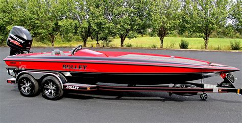 The weight of the <strong>boat</strong> is 1225 lbs. . 20 foot bullet bass boat